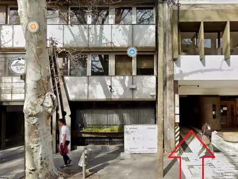 COCUCCI INMOBILIARIA VENDE cochera en el centro