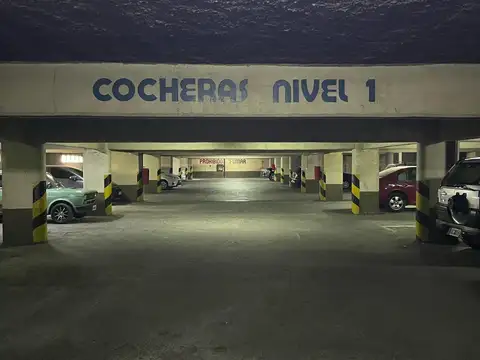 COCUCCI INMOBILIARIA VENDE cochera en el centro