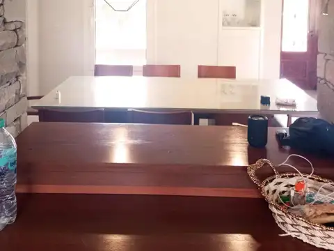 Casa 5 ambientes con 2 baños