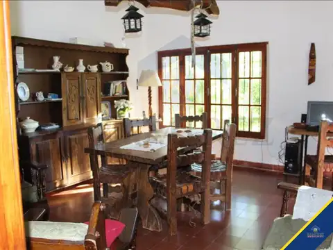 Casa 4 ambientes con 1 baño