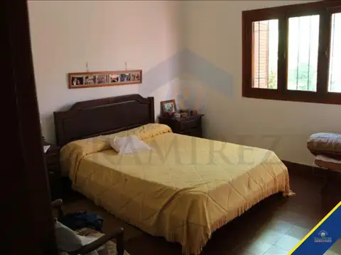 CASA EN BUENA UBICACIÓN