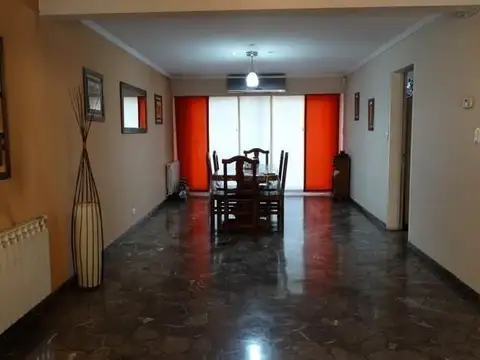 Casa en Venta en El Palomar, USD 240.000