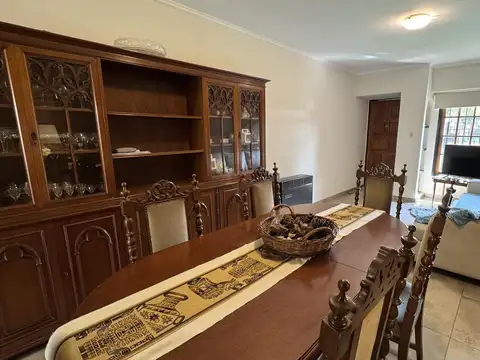 Casa en venta Ituzaingó Norte 4 ambientes con cochera apto credito