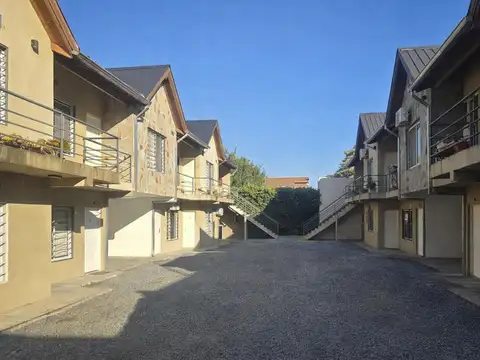 Depto Tipo Casa en Venta de 2 ambientes