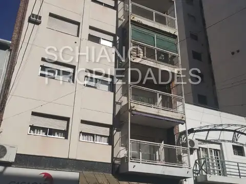 Departamento  CUATRO  ambientes en  Quilmes Centro. Excelente ubicación y estado.