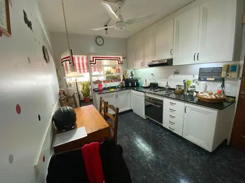 Departamento 6 ambientes con 3 baños