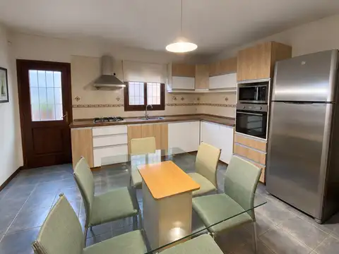 Casa en Alquiler de 3 dormitorios