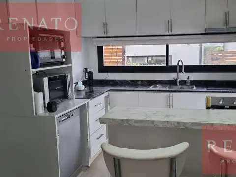 Casa 6 ambientes con 3 baños