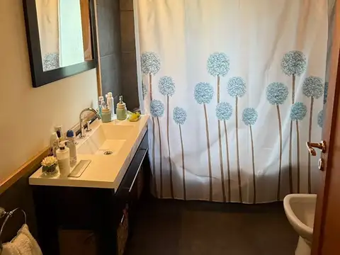 Depto Tipo Casa en Venta de 4 dormitorios