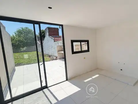 Depto Tipo Casa 4 ambientes con 1 baño