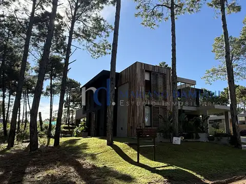 Casa en Venta de 5 dormitorios