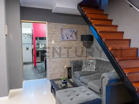 PH TRIPLEX TIPO CASA A LA VENTA EN TEMPERLEY