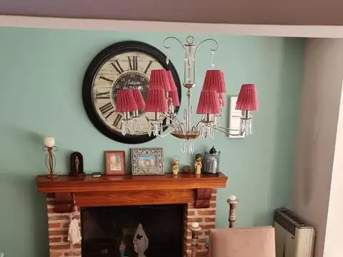 Casa 5 ambientes con 4 baños