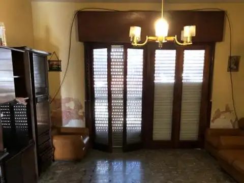 PH de 3 ambientes en planta alta con patio, terraza y garage. APTO CREDITO