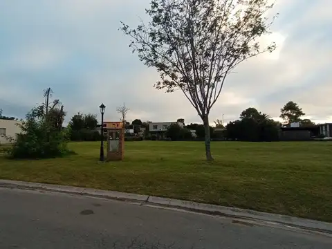 Terreno en Venta 49  mts Fondo