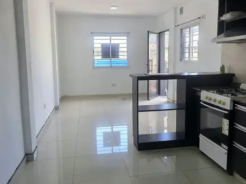 DEPARTAMENTO 2 AMBIENTES BERNAL OESTE EN ALQUILER