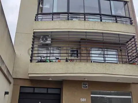 VENTA- Monoambiente con COCHERA- Lanús Oeste