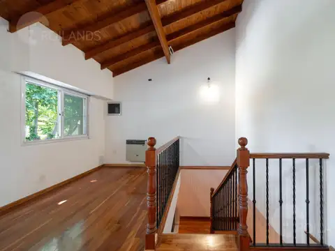 Casa 7 ambientes con 4 baños