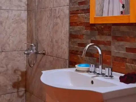 PH al fondo de 3 ambientes en Ituzaingó  Norte