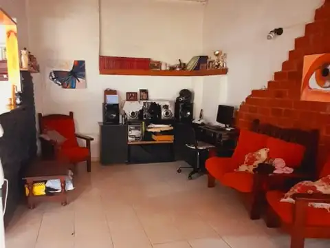 Depto Tipo Casa en Venta de 3 ambientes