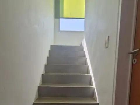 VENTA - CASA - BARRIO SAN MARCO - AL AGUA - 5 AMBIENTES