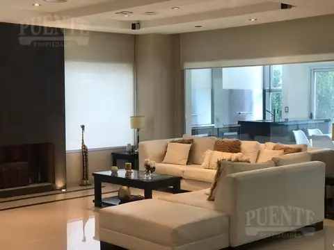 Saint Thomas Este Cerca del Ingreso