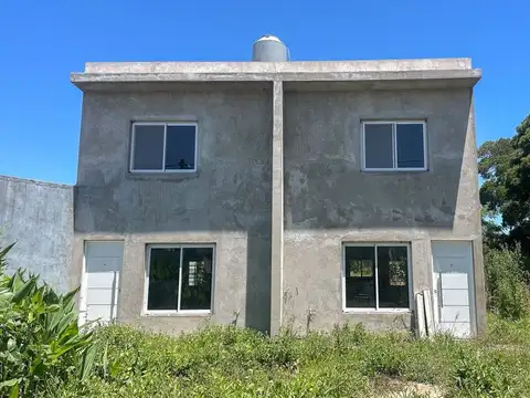 VENTA DUPLEX EN BLOCK 3 AMB CON PARQUE SANTA CLARA