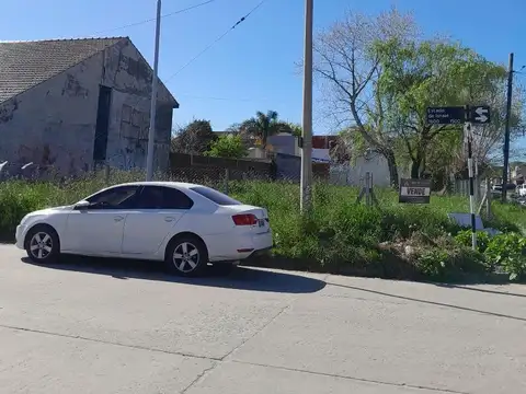 Venta terreno en Estado de Israel y 25 de Mayo