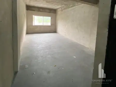 Local en Alquiler en Flores, $ 2.400.000