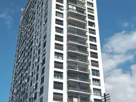 ALQUILER PROFESIONAL frente a estacion Ramos M