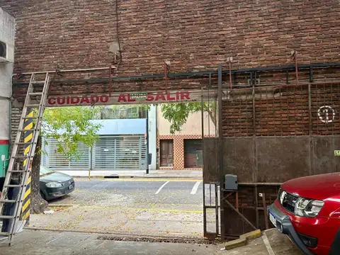Galpon en Venta 34  mts Fondo
