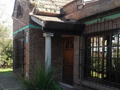 Casa 6 ambientes con 3 baños