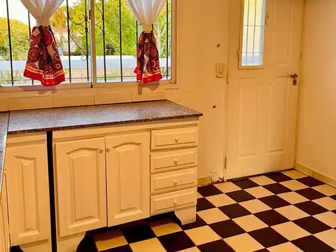 Depto Tipo Casa en Alquiler al Oeste