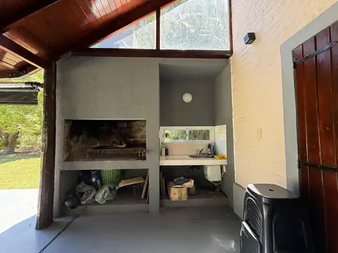 Casa en Venta con 6 cocheras