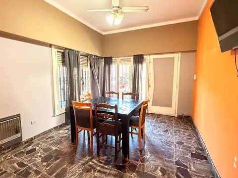Depto Tipo Casa 7 ambientes con 2 baños