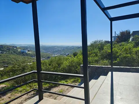 vendo casa moderna, amplia y luminosa con excelente vistas 