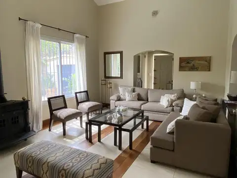 Casa en Venta en Punta Chica, USD 480.000