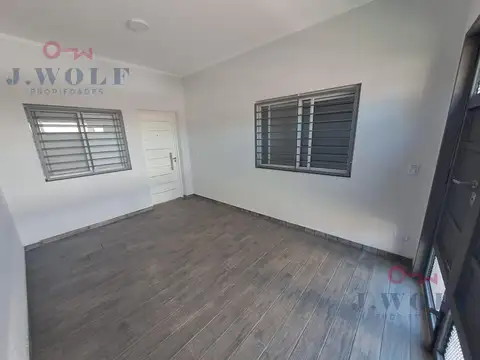 Depto Tipo Casa en Alquiler de 3 ambientes
