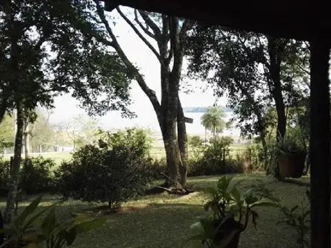 VENTA CASA CON AMPLIO TERRENO EN CANDELARIA