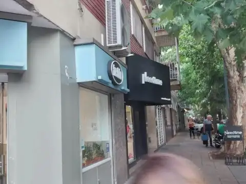 excelente 3 amb. frente balcon , cocina comedor , patio cubi