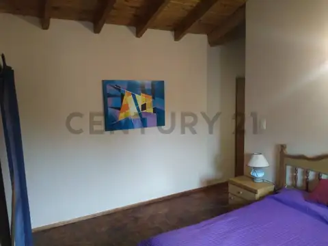 Casa 10 ambientes con 4 baños