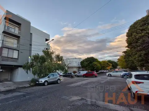 Cochera en Área Centro Oeste