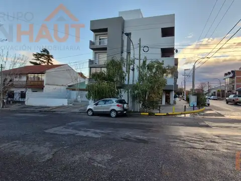 Cochera en Área Centro Oeste