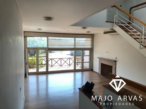 Marina del Sol Unico Triplex. 280 m2 con gge