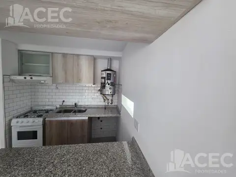 Departamento en Alquiler en República De La Sexta, $ 350.000