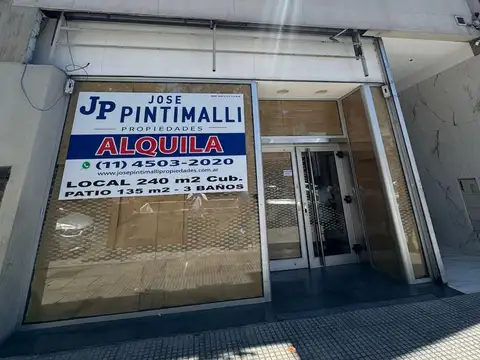 Alquiler Local 375 m2 totales, con patio y 3 baños en Villa del Parque