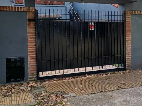 Casa en Venta en El Palomar, USD 105.000