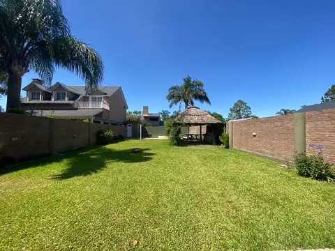 Terreno en Venta 25  mts Fondo