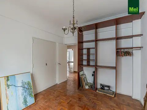 Julian Alvarez 2400, Piso 1