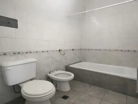 Depto Tipo Casa 2 ambientes con 1 baño